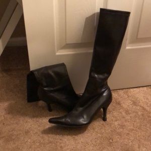 Used dark brown stretch boots